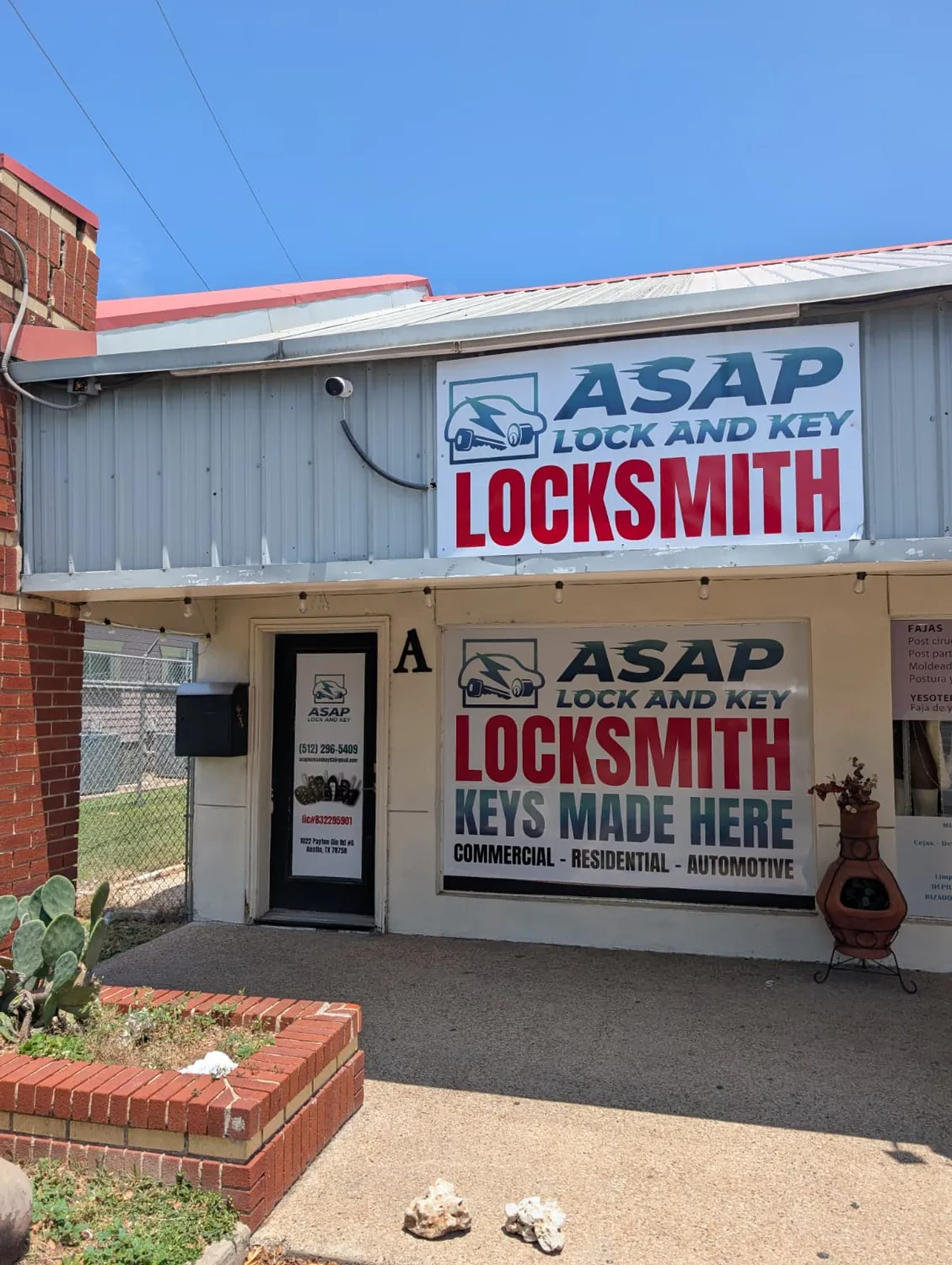 ASAP Lock and Key entrance and storefront signage